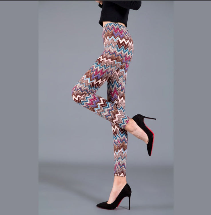 Trendy Women's Stretch Leggings with Vibrant Prints for All-Day Comfort