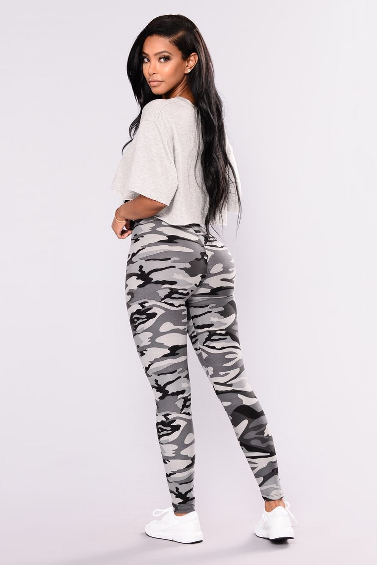 Chic Urban Camo Grey Leggings for Everyday Comfort