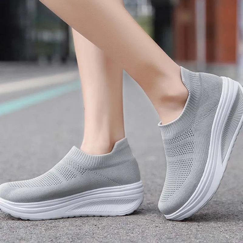 Chic Slip-On Thick Bottom Sneakers for Women - Vulcanized Fashion Footwear in Plus Sizes