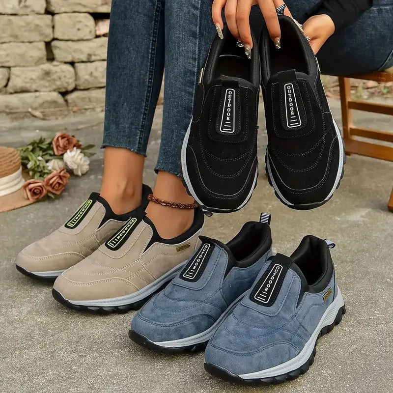 2024 Women's Stylish Slip-On Sneakers for Comfortable Casual Walks and Outdoor Adventures