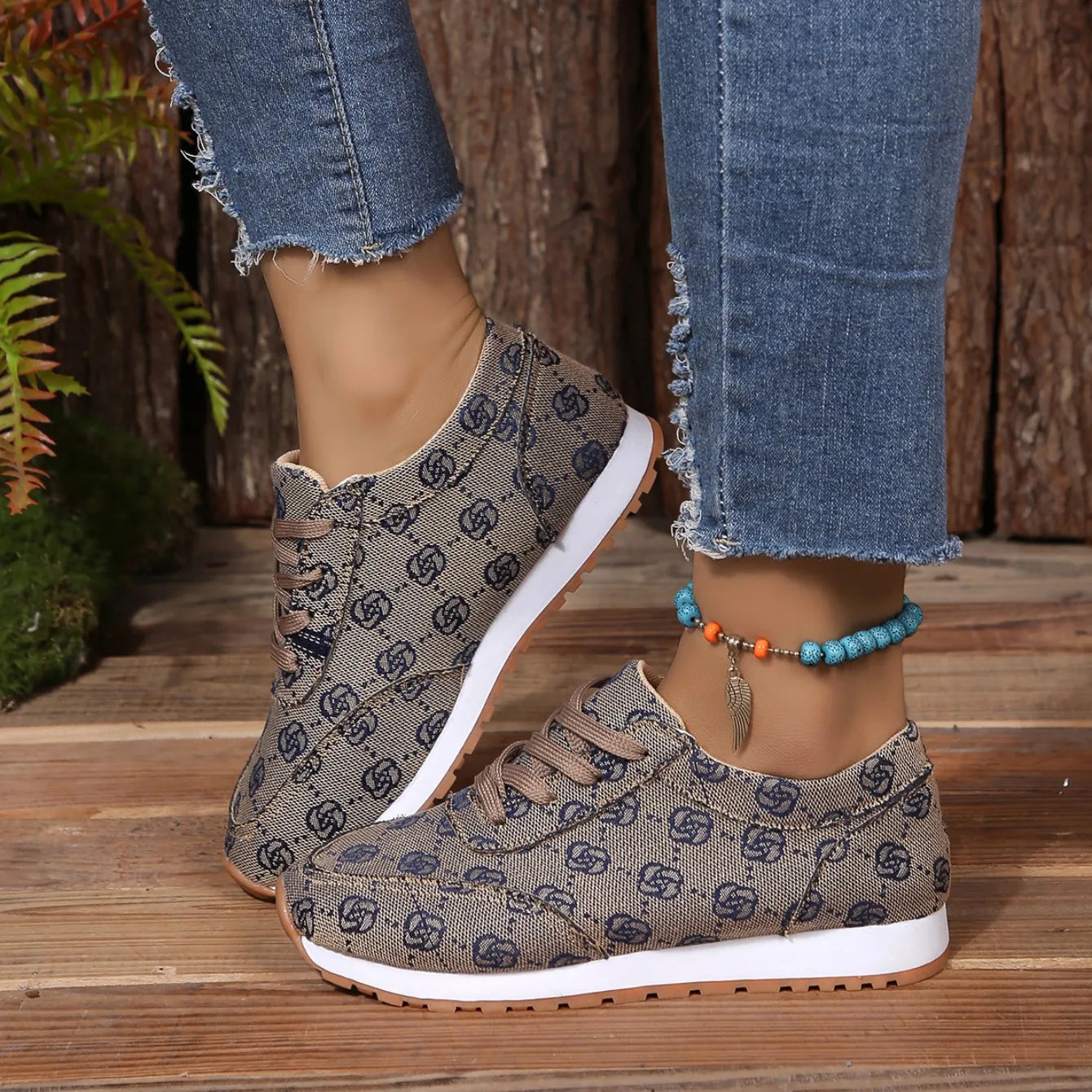 Stylish Women's Low Top Casual Shoes for Spring/Summer 2024 - Comfortable, Breathable Outdoor Footwear