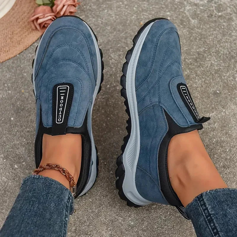 2024 Women's Stylish Slip-On Sneakers for Comfortable Casual Walks and Outdoor Adventures