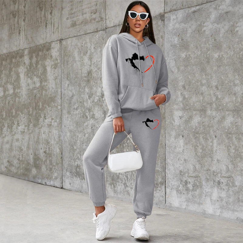 Chic Women's Hooded Sweatshirt and Sweatpants Set for Autumn-Winter Comfort