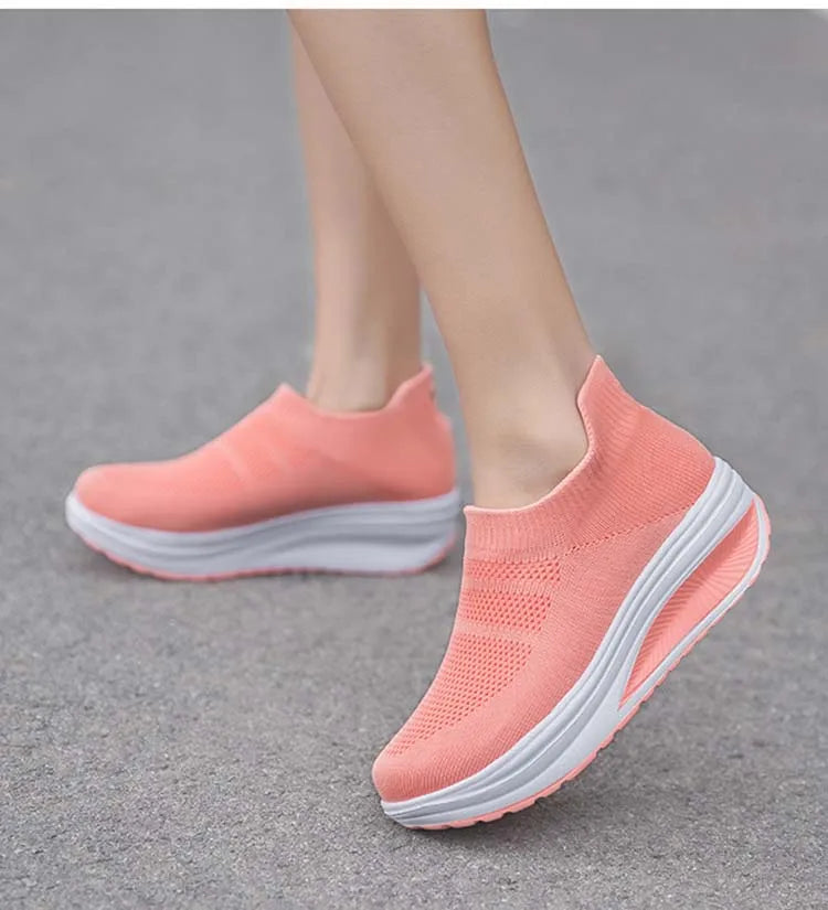 Chic Slip-On Thick Bottom Sneakers for Women - Vulcanized Fashion Footwear in Plus Sizes