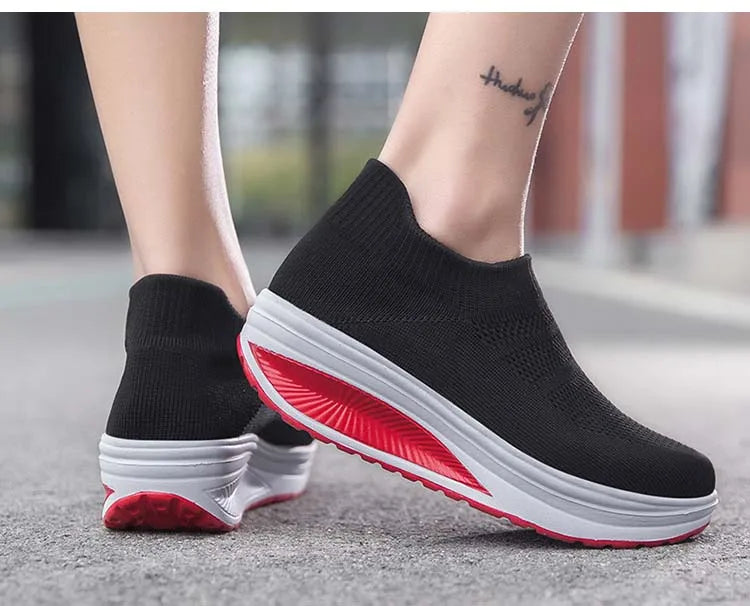 Chic Slip-On Thick Bottom Sneakers for Women - Vulcanized Fashion Footwear in Plus Sizes