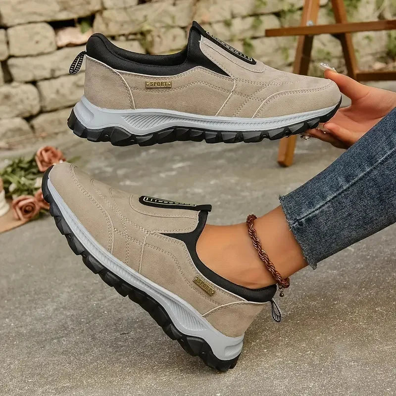 2024 Women's Stylish Slip-On Sneakers for Comfortable Casual Walks and Outdoor Adventures