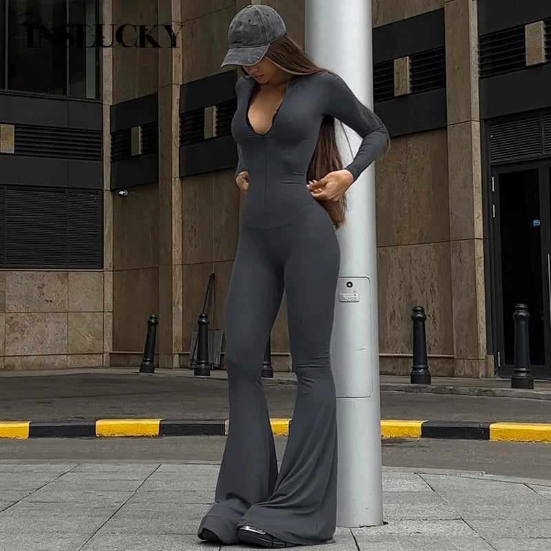 Chic Bodycon Jumpsuit with Flare Trousers and Zipper for Active Women