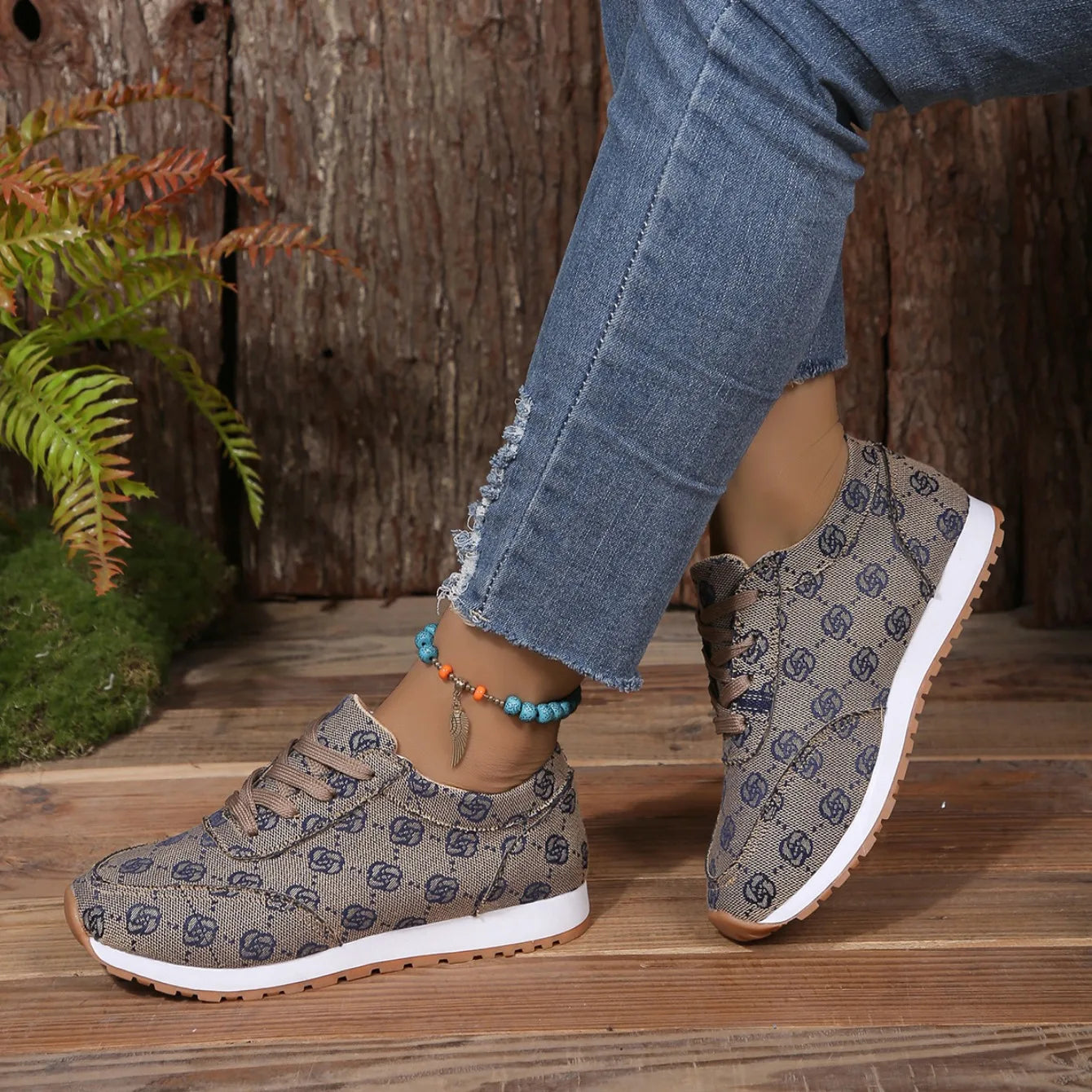 Stylish Women's Low Top Casual Shoes for Spring/Summer 2024 - Comfortable, Breathable Outdoor Footwear