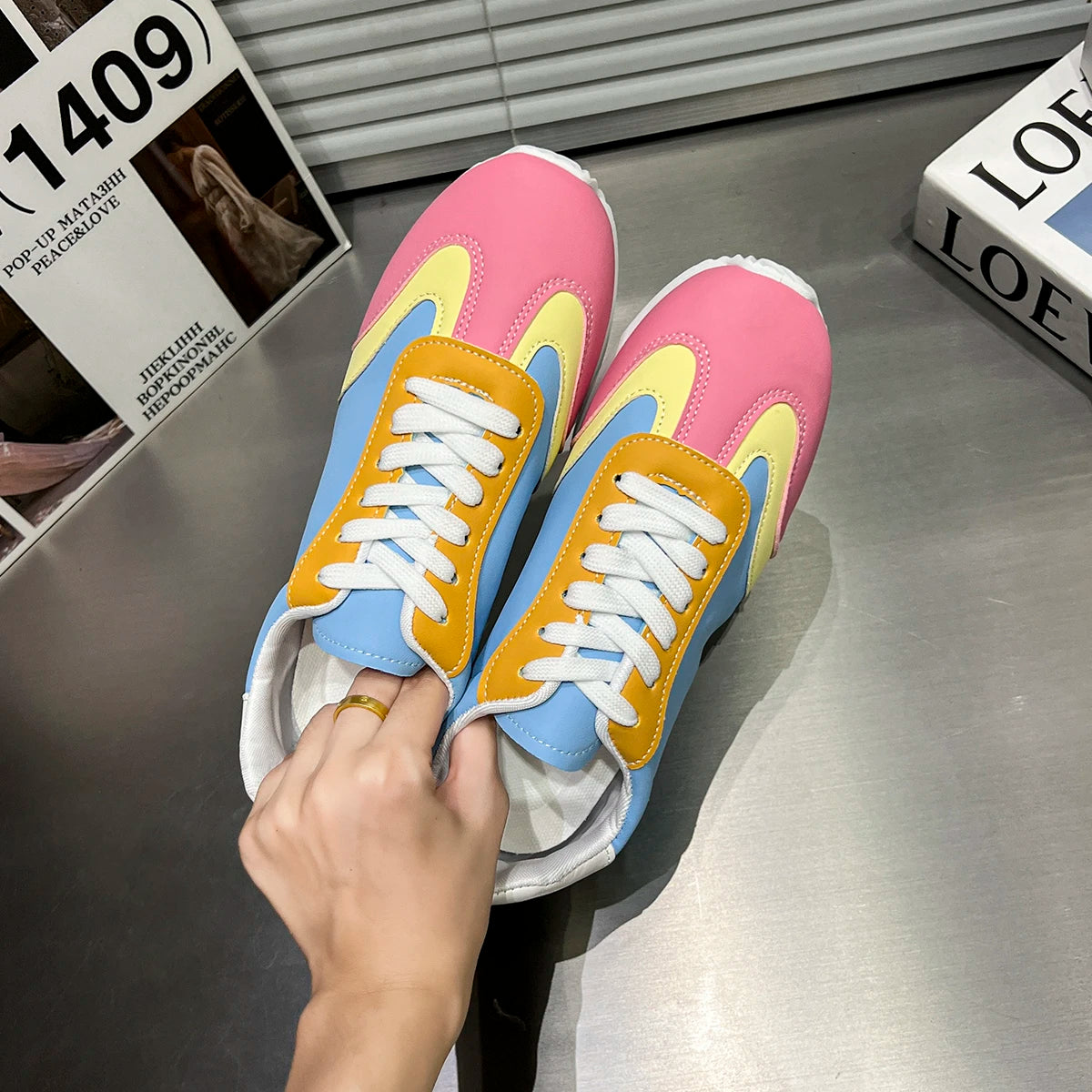 Chic Retro Yellow Lace-Up Sneakers for Women - Lightweight and Breathable Casual Flats