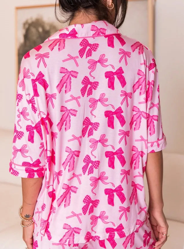 Chic Pink Bow Print Women's Pajama Set with Short-Sleeved Top and Comfy Baggy Shorts