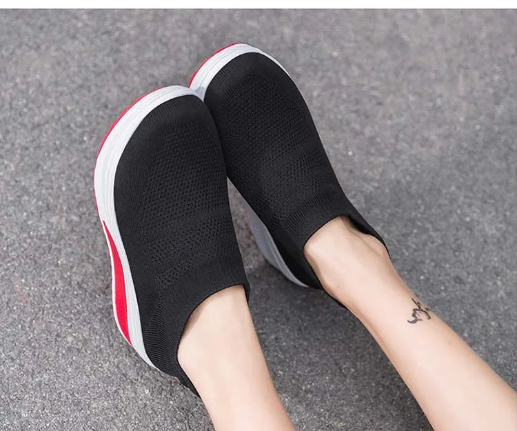 Chic Slip-On Thick Bottom Sneakers for Women - Vulcanized Fashion Footwear in Plus Sizes